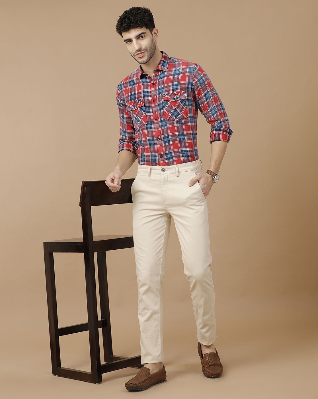 Men's Blended Linen Red Checked Contemporary Fit Full Sleeve Casual Shirt