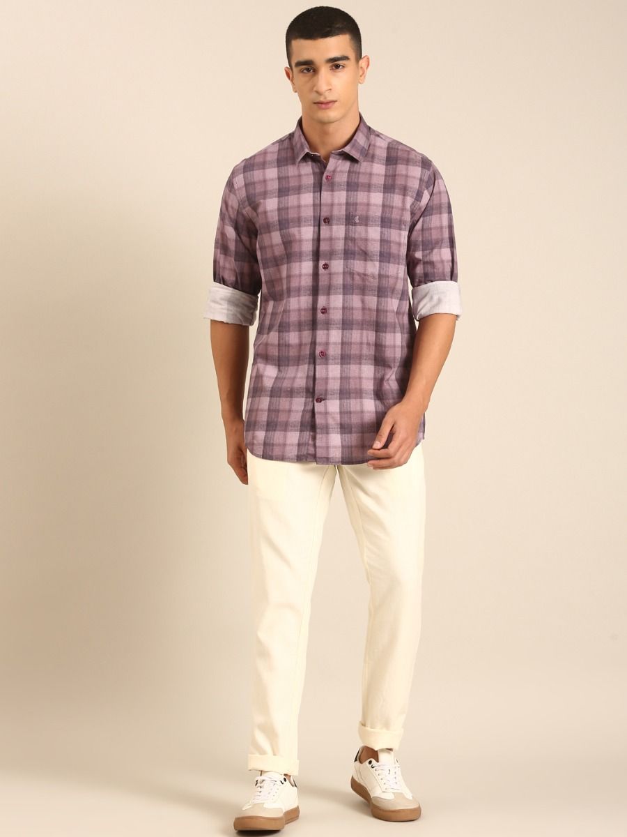 CAVALLO by Linen Club Men's Blended Linen Purple Checkered Contemporary Fit Full Sleeve Casual Shirt