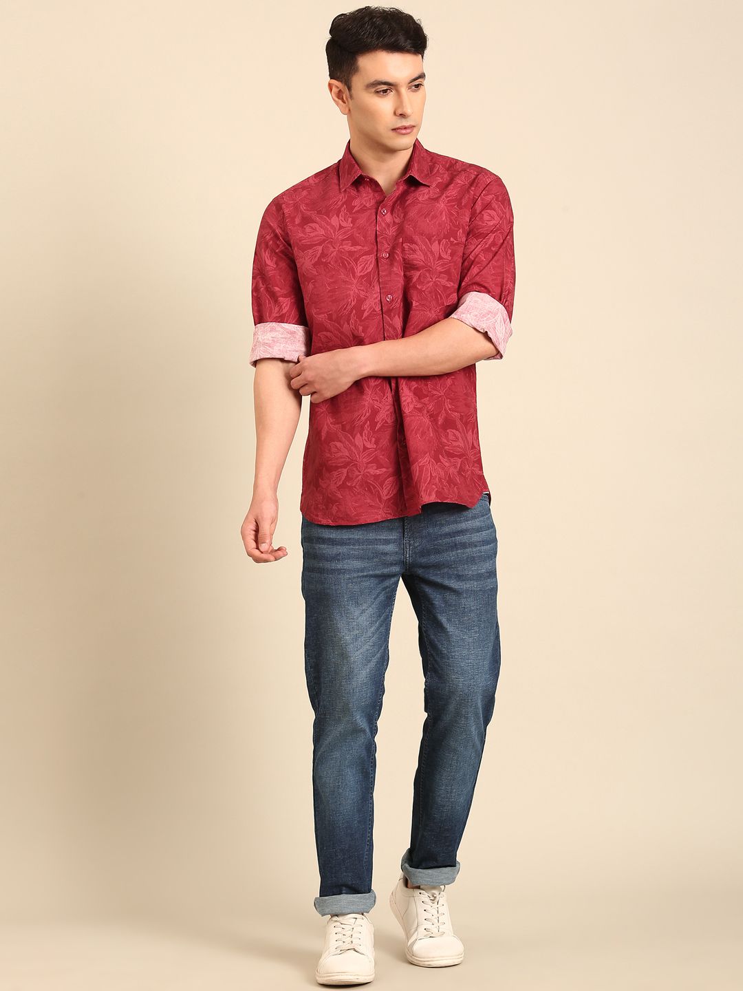 CAVALLO by Linen Club Men's Blended Linen Red Printed Contemporary Fit Full Sleeve Casual Shirt