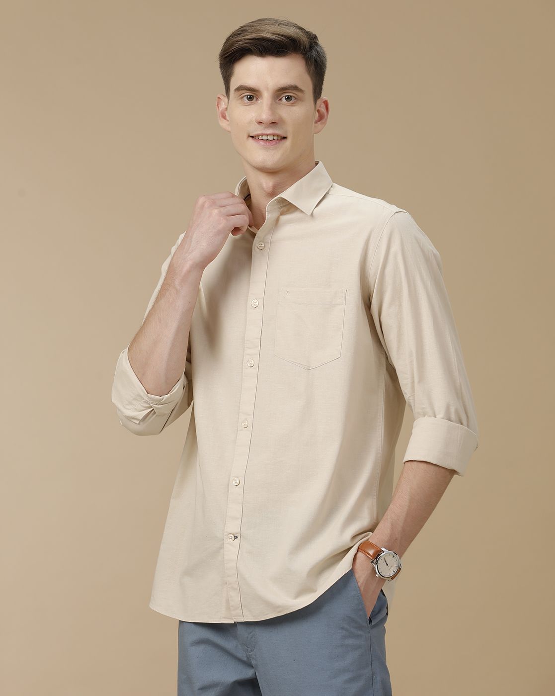 Men's Blended Linen Beige Solid Contemporary Fit Full Sleeve Casual Shirt