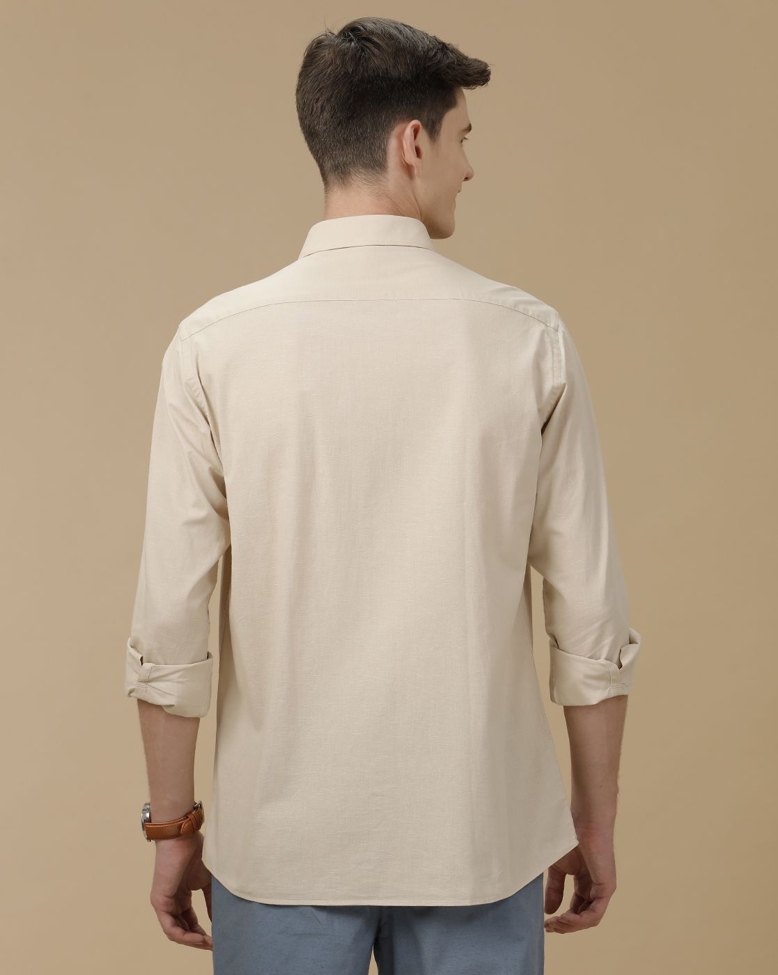 Men's Blended Linen Beige Solid Contemporary Fit Full Sleeve Casual Shirt