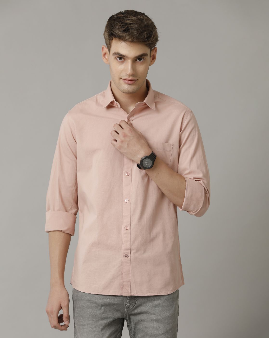 Men's Blended Linen Peach Solid Contemporary Fit Full Sleeve Sleeve Casual Shirt