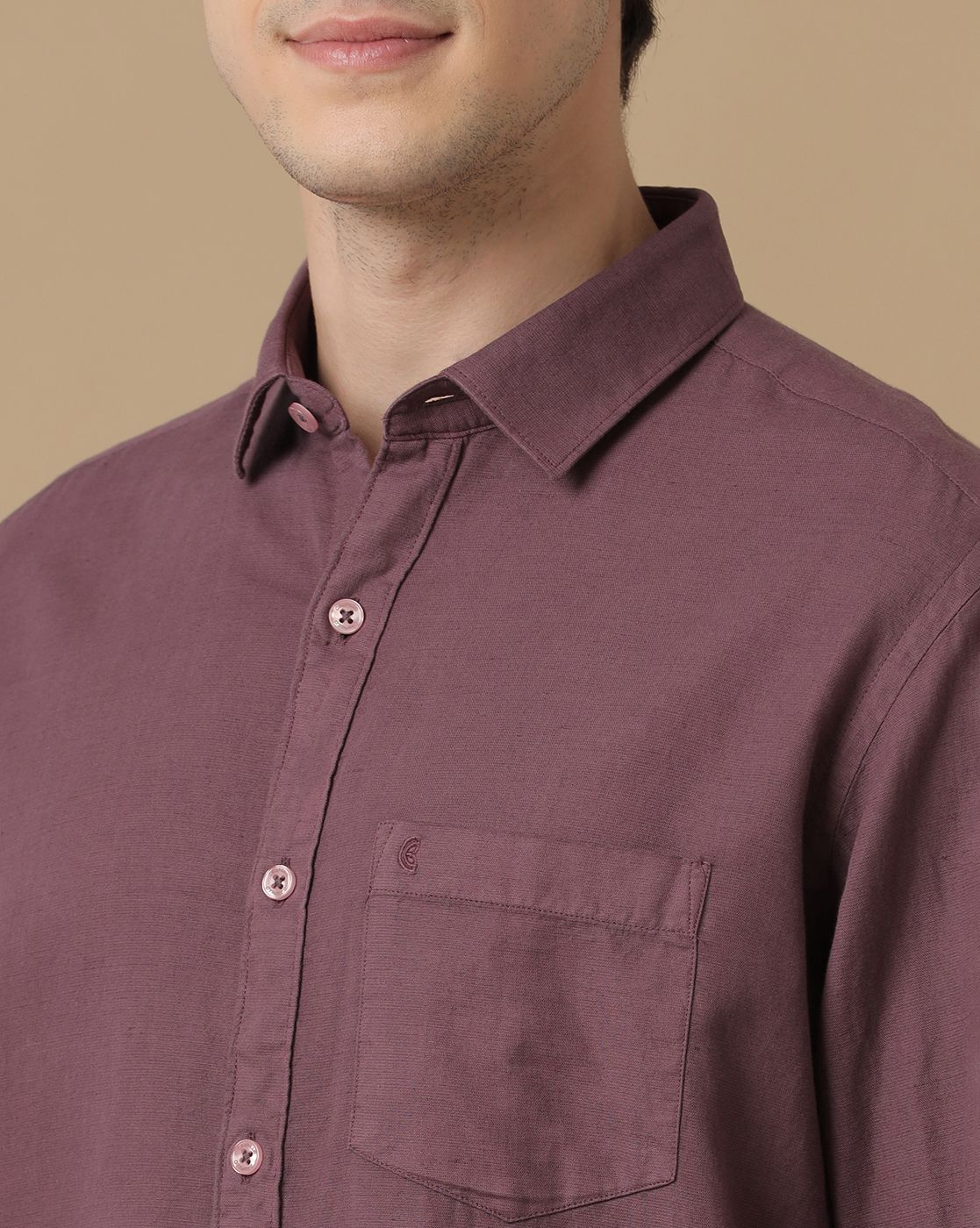Men's Blended Linen Purple Solid Contemporary Fit Full Sleeve Casual Shirt