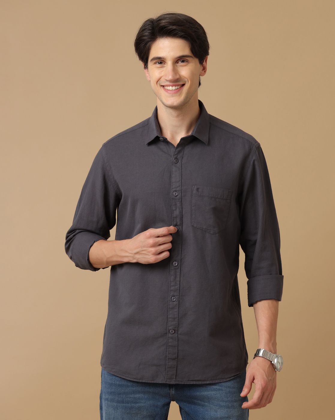 Men's Blended Linen Grey Solid Contemporary Fit Full Sleeve Casual Shirt