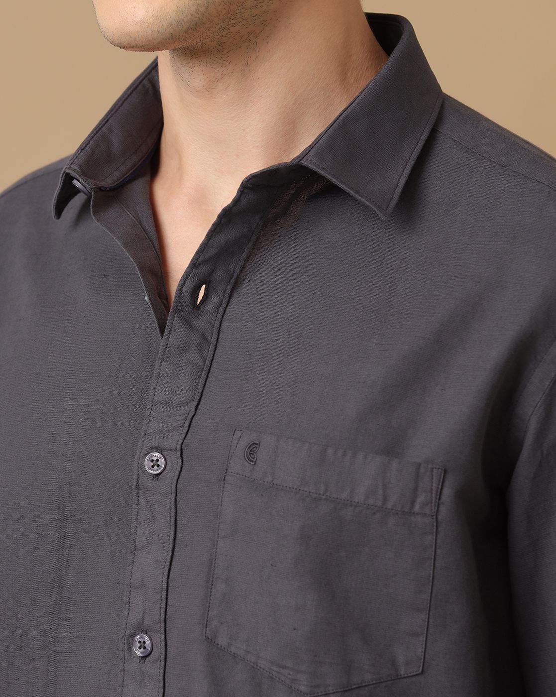 Men's Blended Linen Grey Solid Contemporary Fit Full Sleeve Casual Shirt