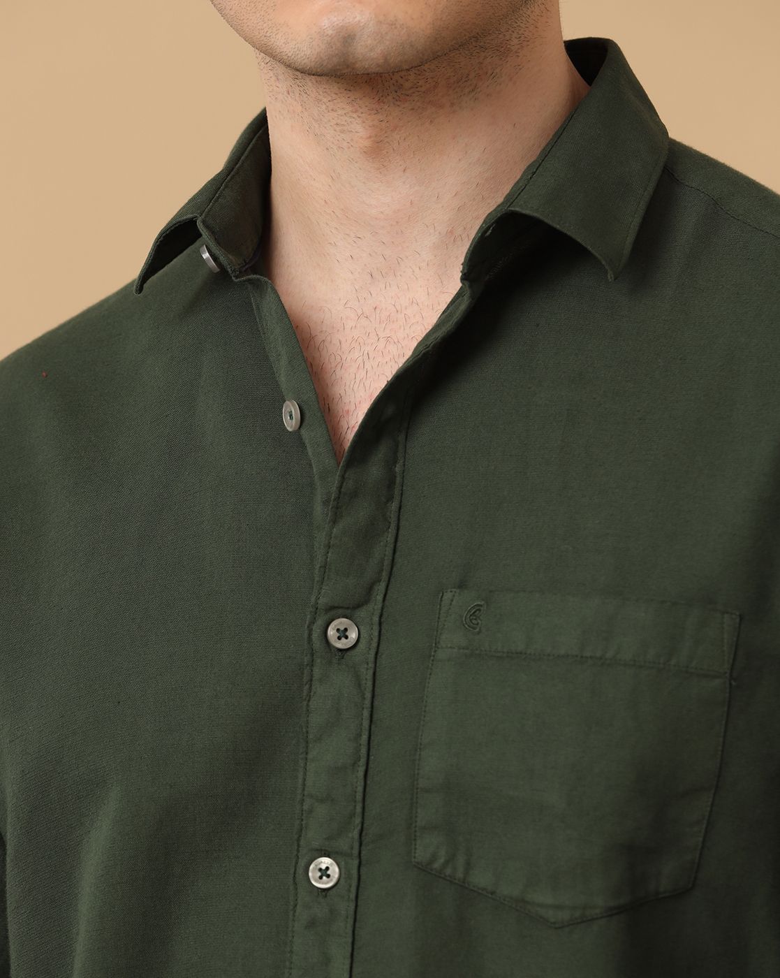 Cavallo By Linen Club Men's Green Solid Contemporary Fit Full Sleeve Casual Shirt