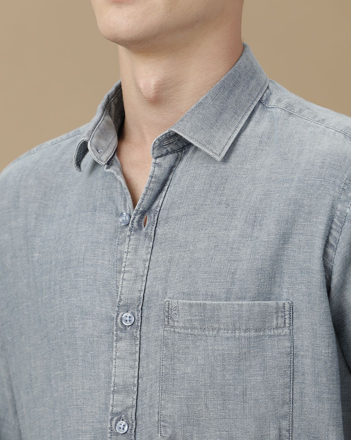 Men's Blended Linen Blue Solid Contemporary Fit Full Sleeve Casual Shirt
