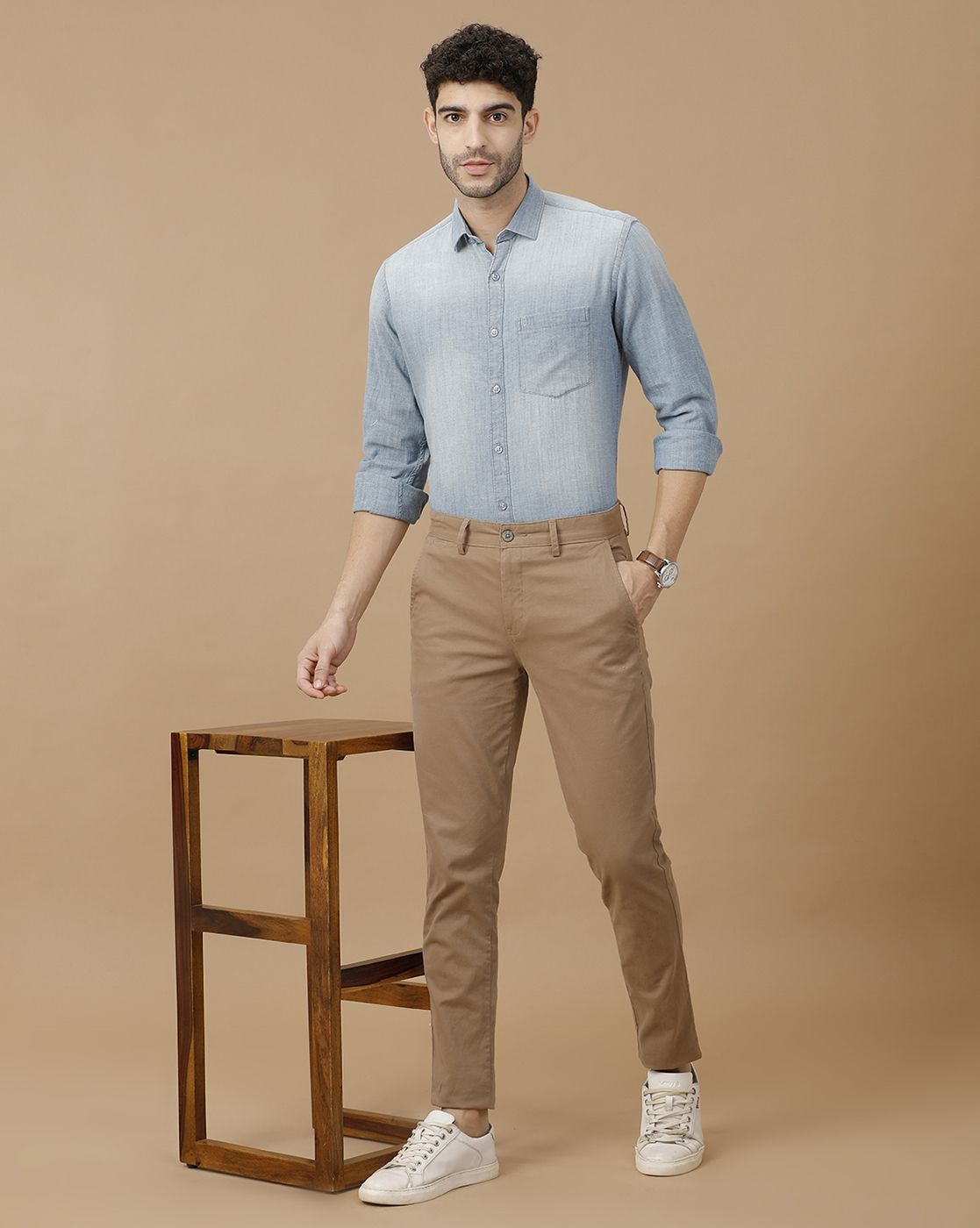 Men's Blended Linen Blue Solid Contemporary Fit Full Sleeve Casual Shirt
