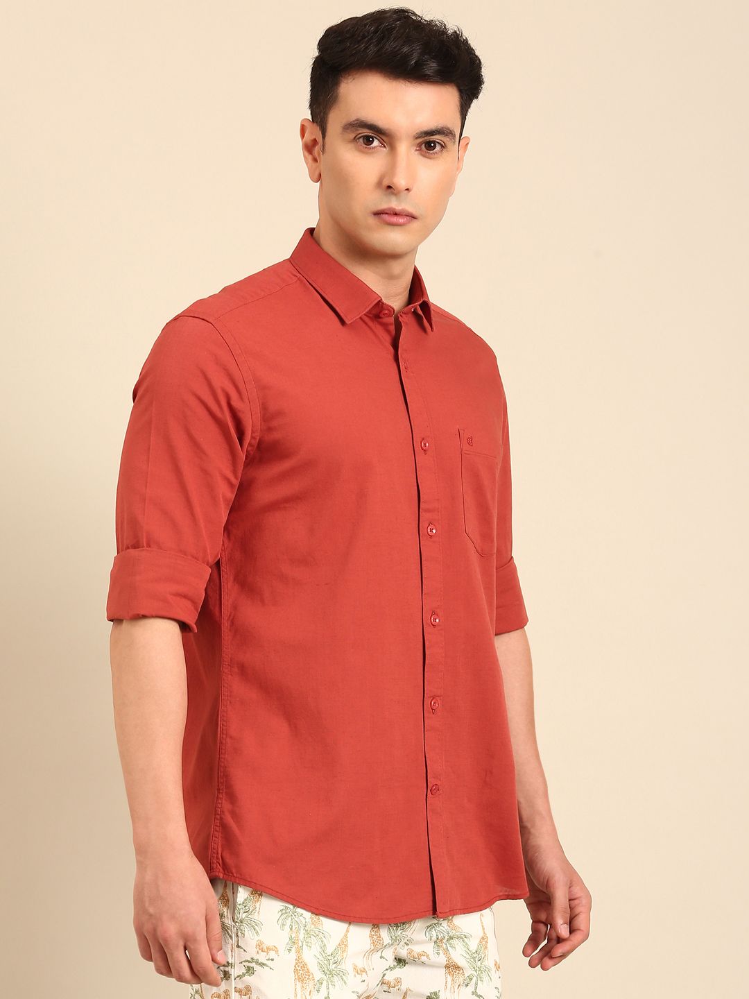 CAVALLO by Linen Club Men's Blended Linen Red Solid Contemporary Fit Full Sleeve Casual Shirt