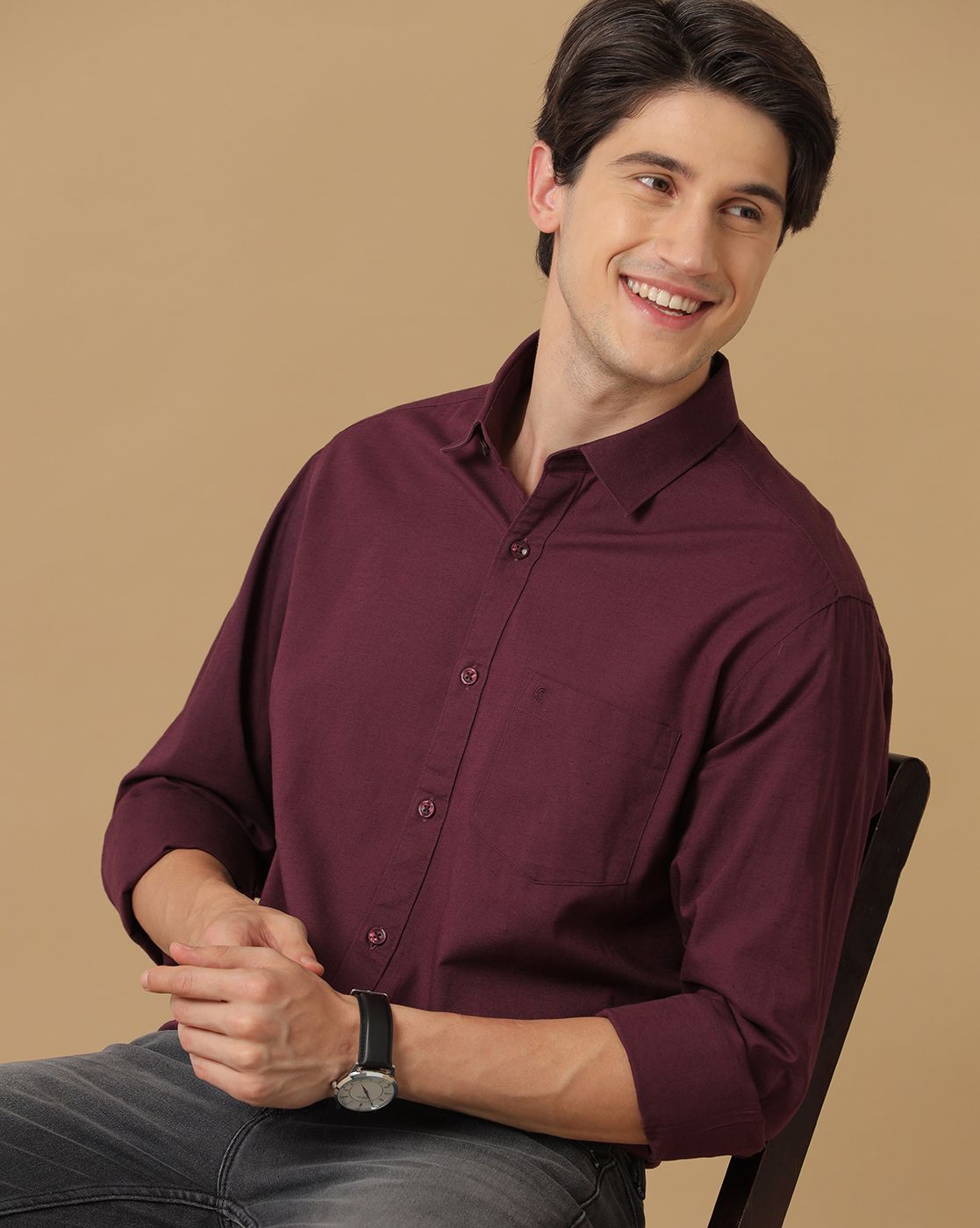 Men's Blended Linen Purple Solid Contemporary Fit Full Sleeve Sleeve Casual Shirt