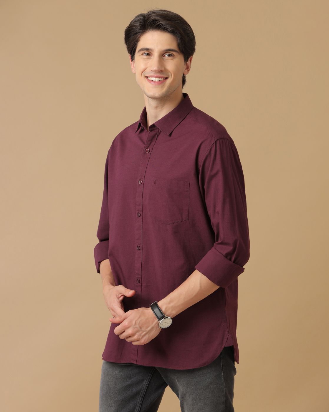 Men's Blended Linen Purple Solid Contemporary Fit Full Sleeve Sleeve Casual Shirt