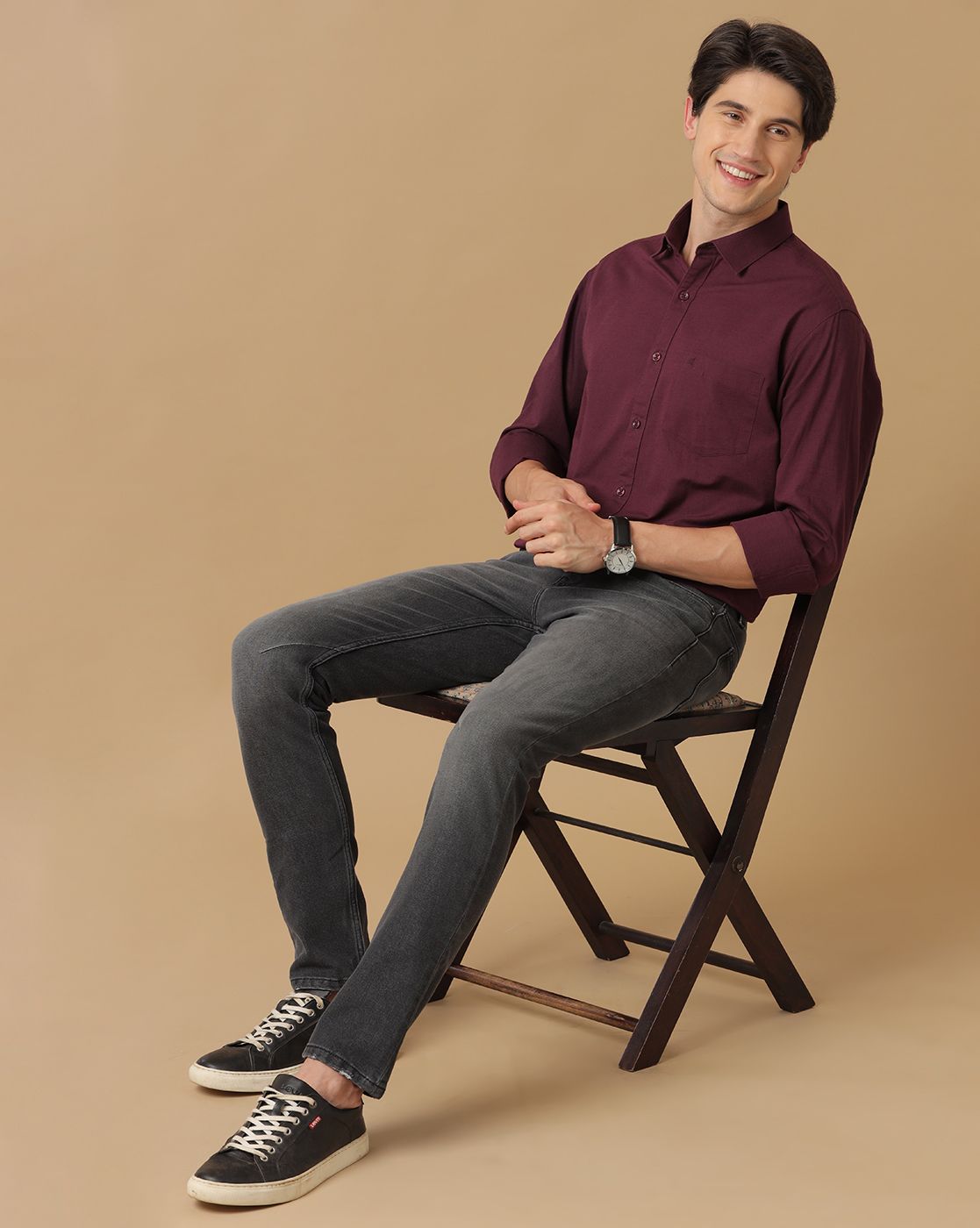 Men's Blended Linen Purple Solid Contemporary Fit Full Sleeve Sleeve Casual Shirt