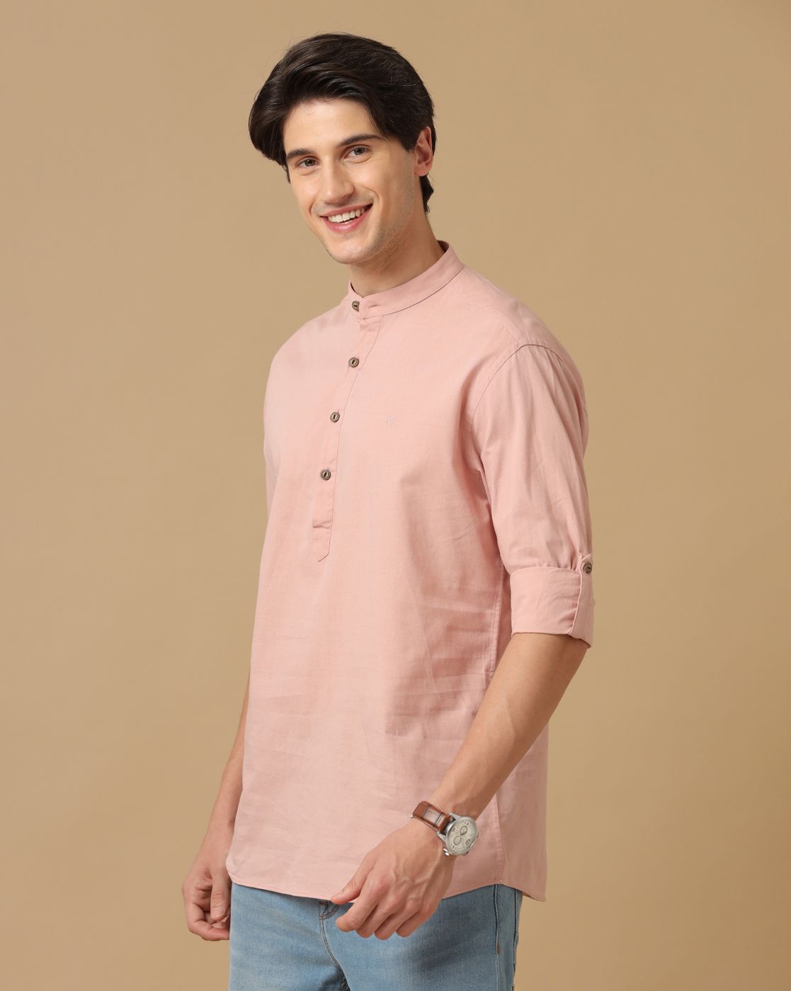 Men's Blended Linen Peach Solid Contemporary Fit Full Sleeve Casual Shirt