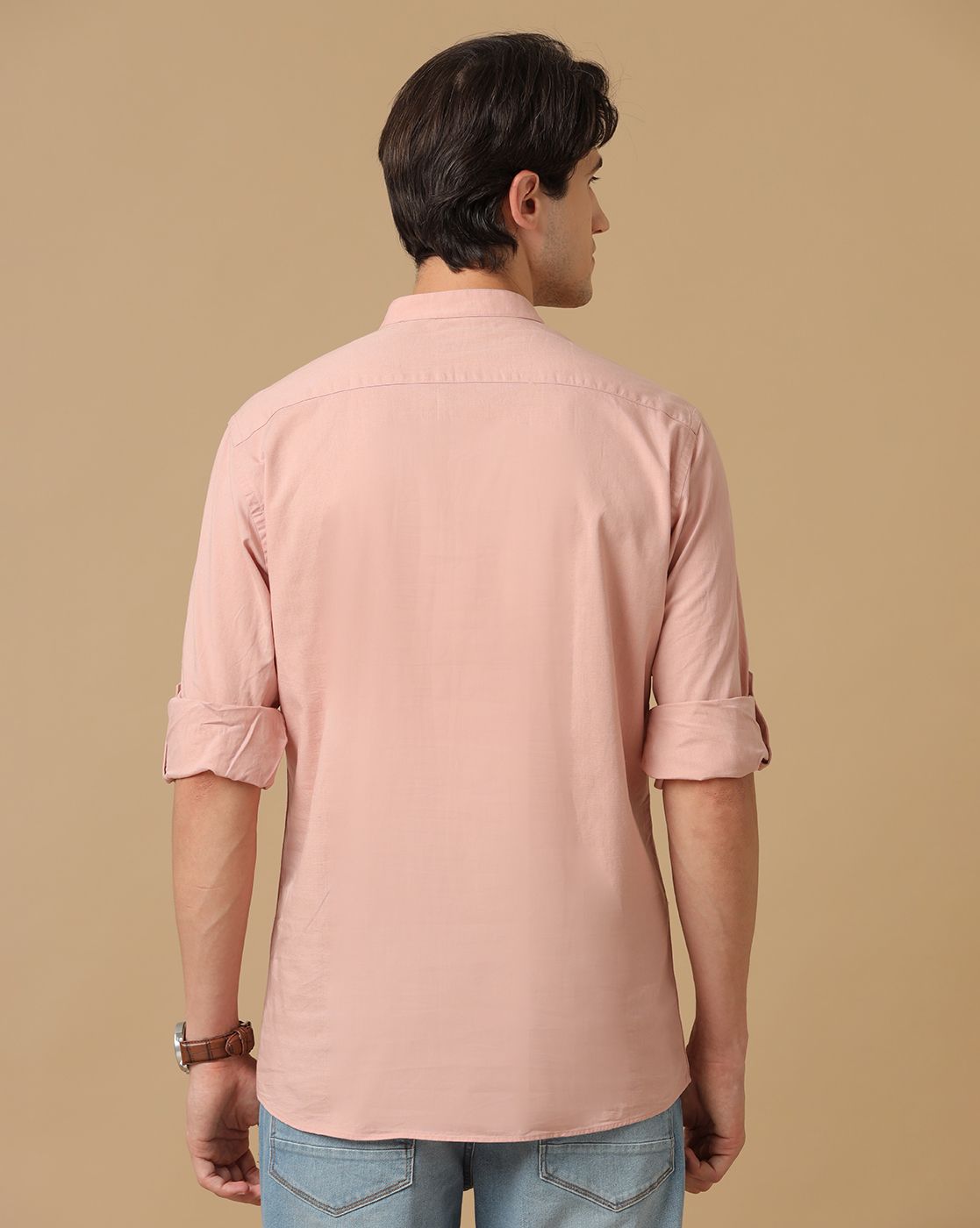 Men's Blended Linen Peach Solid Contemporary Fit Full Sleeve Casual Shirt