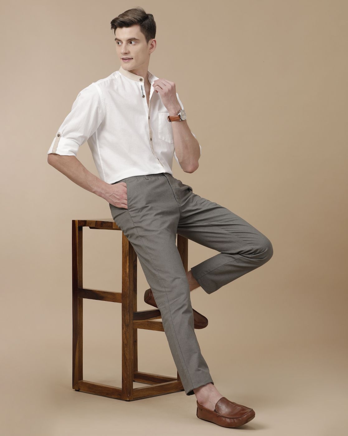 Men's Blended Linen White Solid Contemporary Fit Full Sleeve Casual Shirt