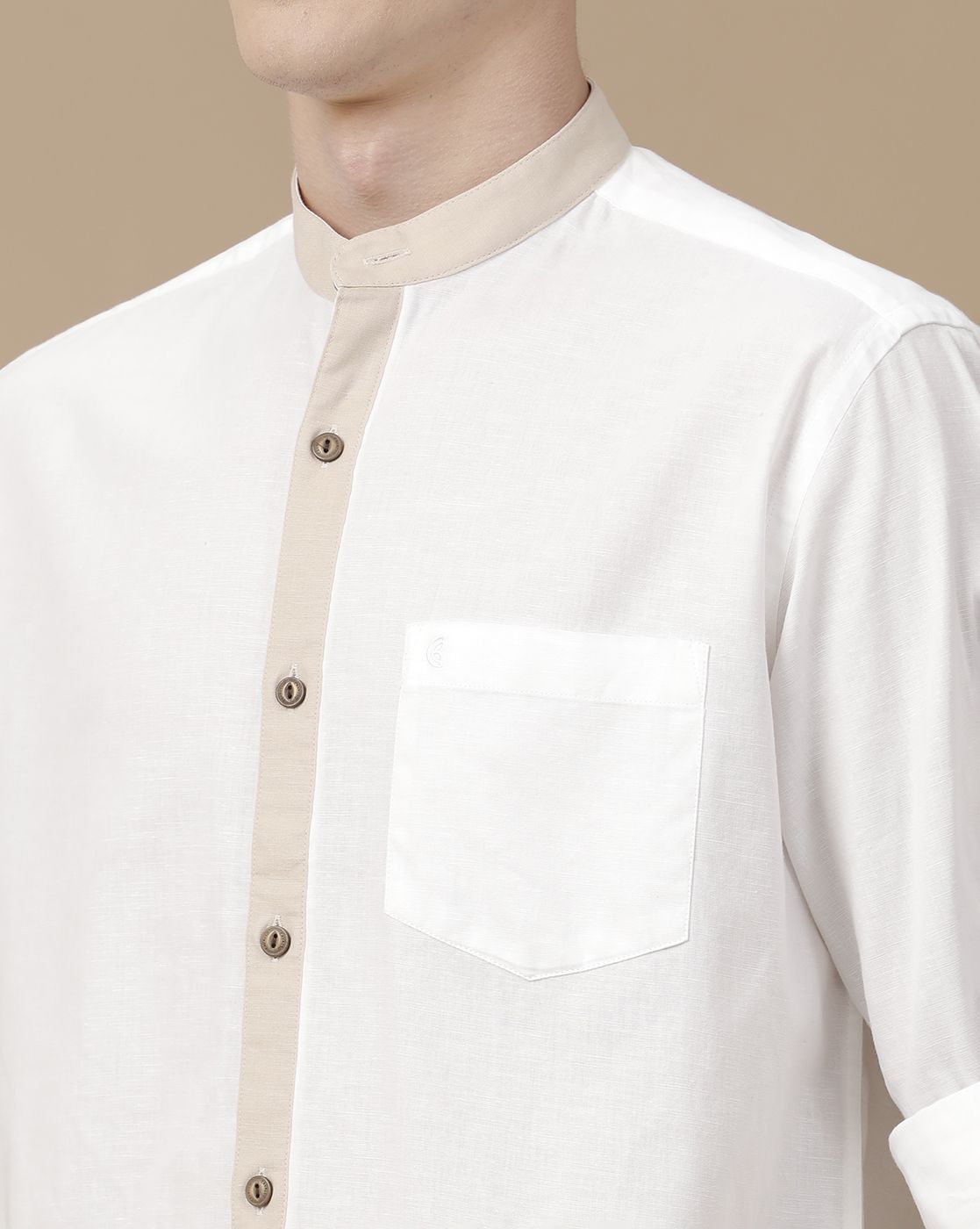 Men's Blended Linen White Solid Contemporary Fit Full Sleeve Casual Shirt