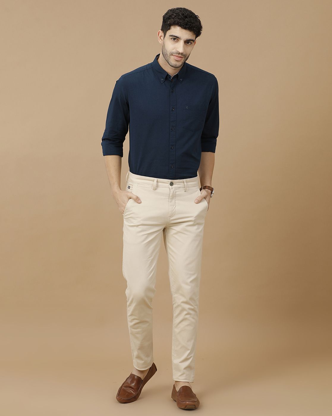 Men's Blended Linen Blue Solid Contemporary Fit Full Sleeve Casual Shirt
