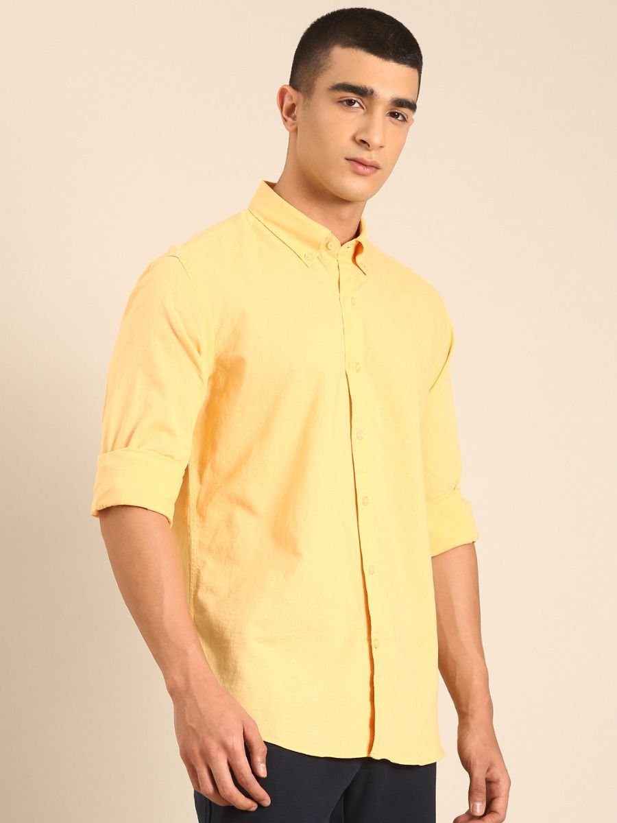 CAVALLO by Linen Club Men's Blended Linen Yellow Solid Contemporary Fit Full Sleeve Casual Shirt