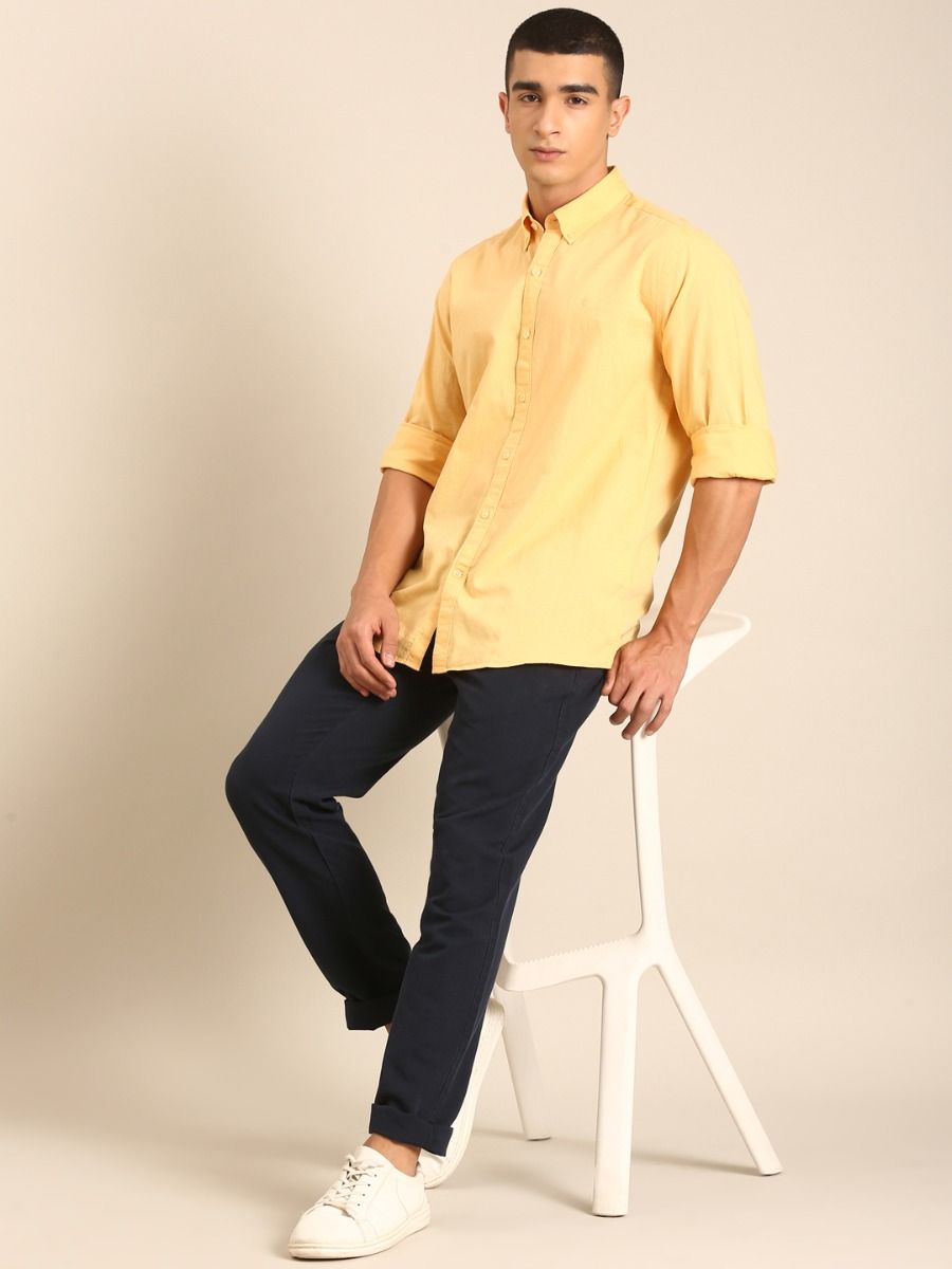 CAVALLO by Linen Club Men's Blended Linen Yellow Solid Contemporary Fit Full Sleeve Casual Shirt