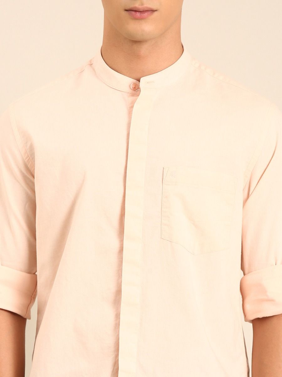 CAVALLO by Linen Club Men's Blended Linen Light Peach Solid Contemporary Fit Full Sleeve Casual Shirt