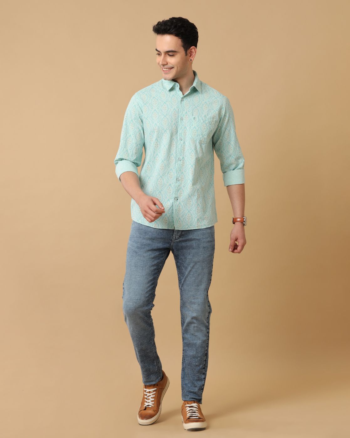 Men's Blended Linen Blue Printed Contemporary Fit Full Sleeve Casual Shirt