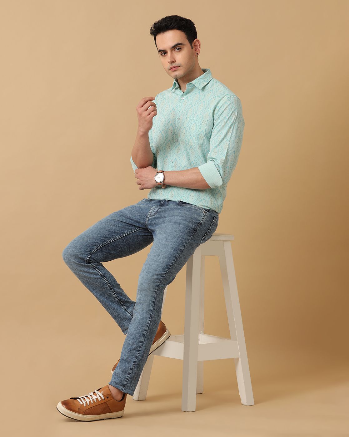 Men's Blended Linen Blue Printed Contemporary Fit Full Sleeve Casual Shirt