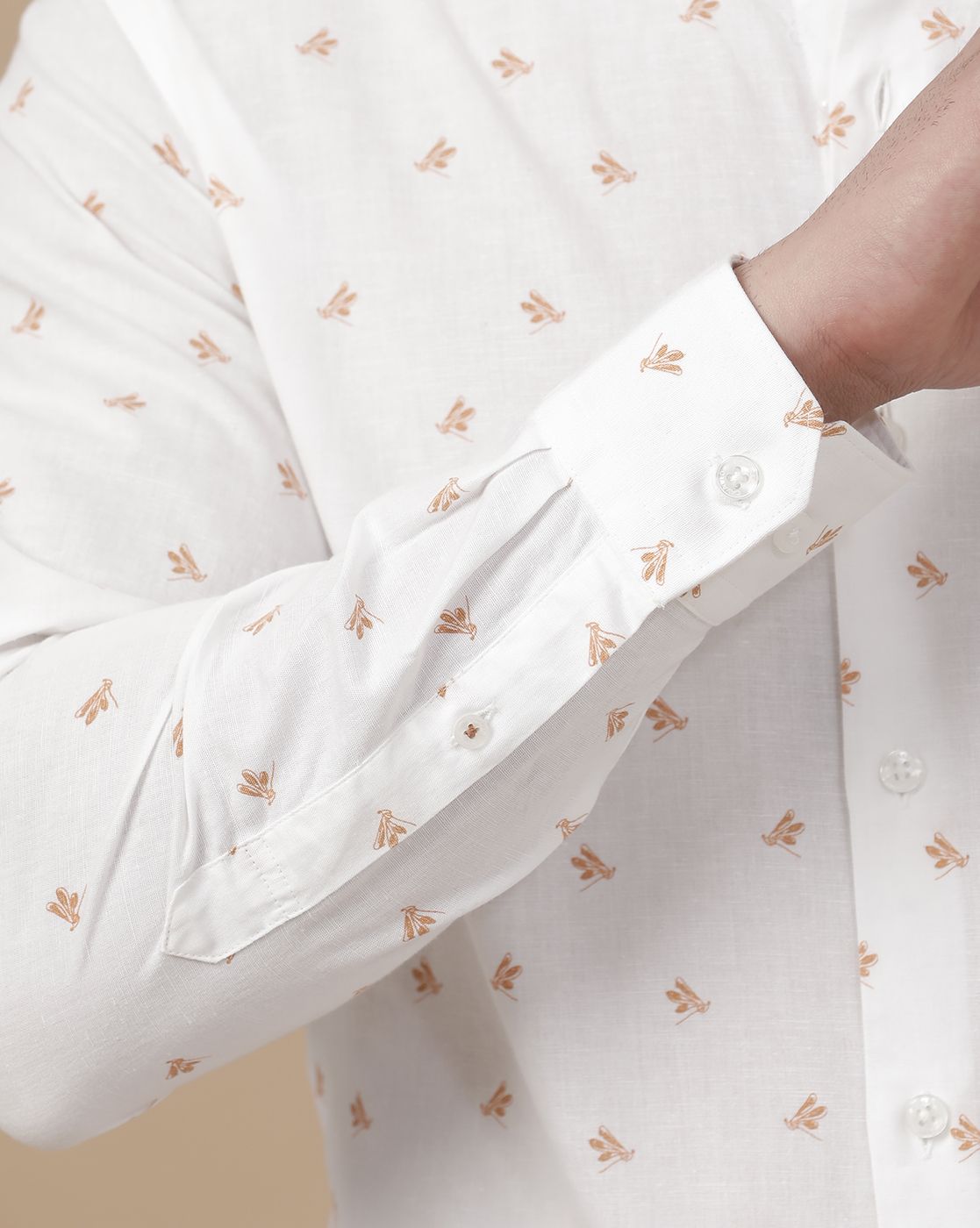 CAVALLO by Linen Club Men's Blended Linen White Printed Contemporary Fit Full Sleeve Casual Shirt