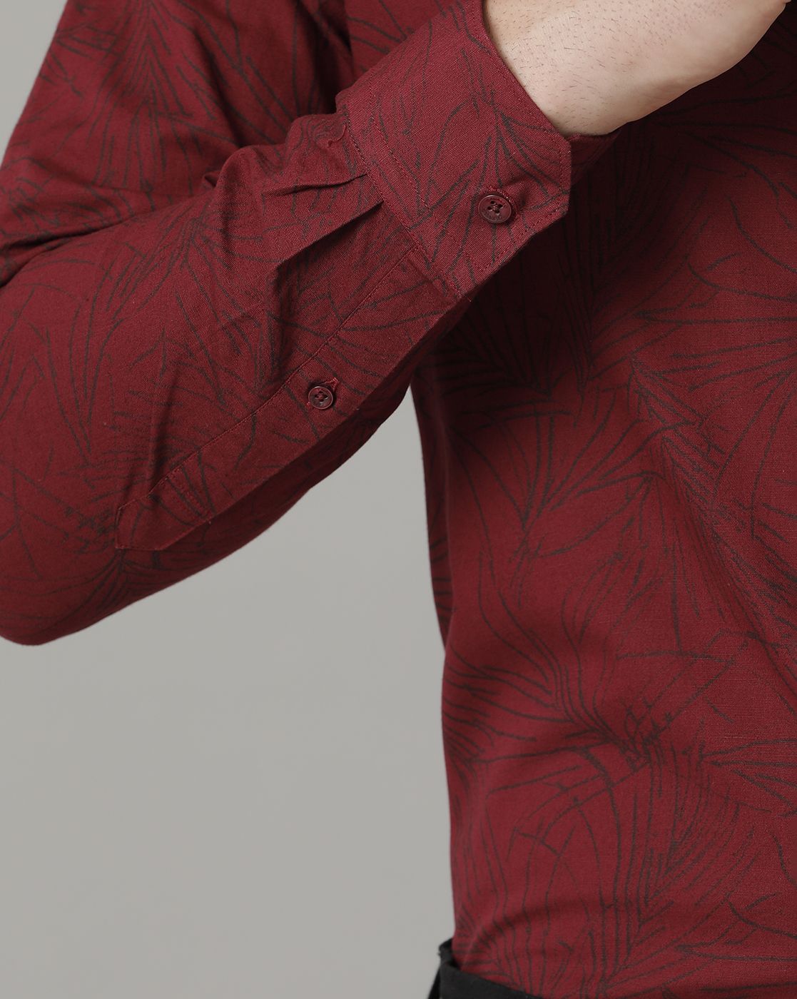 Men's Blended Linen Red Printed Contemporary Fit Full Sleeve Sleeve Casual Shirt