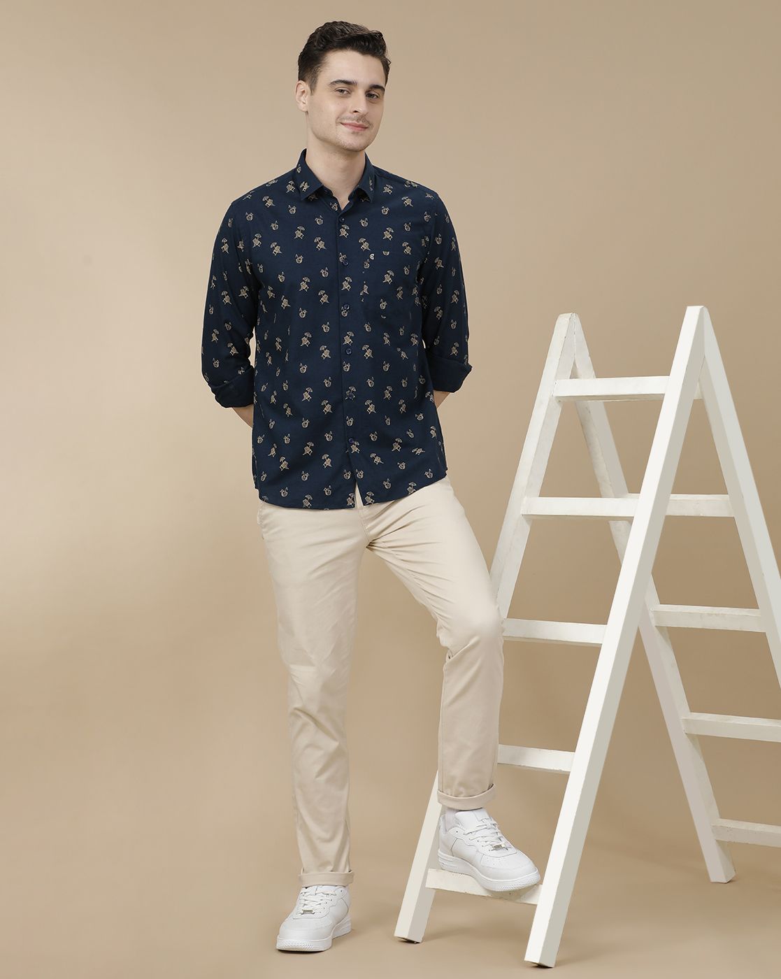 CAVALLO by Linen Club Men's Blended Linen Navy Blue Printed Contemporary Fit Full Sleeve Casual Shirt