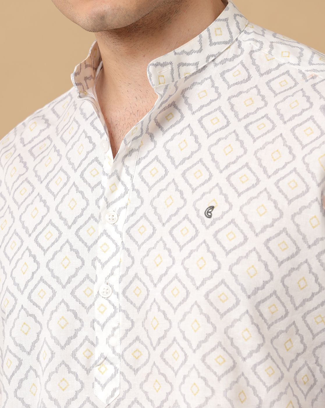 Men's Blended Linen White Printed Contemporary Fit Full Sleeve Casual Shirt