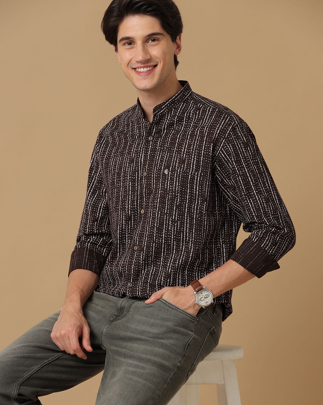 Men's Blended Linen Brown Printed Contemporary Fit Full Sleeve Casual Shirt
