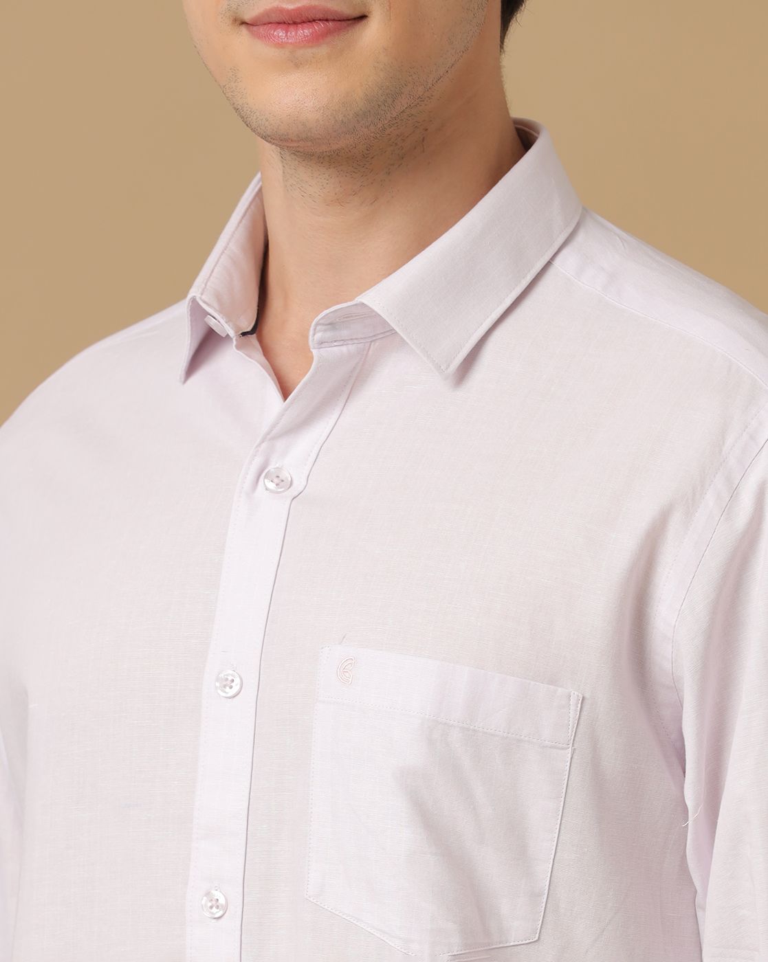 Men's Blended Linen White Striped Contemporary Fit Full Sleeve Casual Shirt