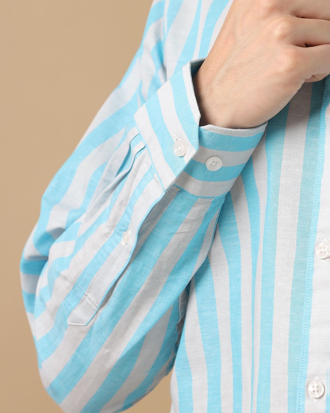 Men's Blended Linen Blue Striped Contemporary Fit Full Sleeve Casual Shirt