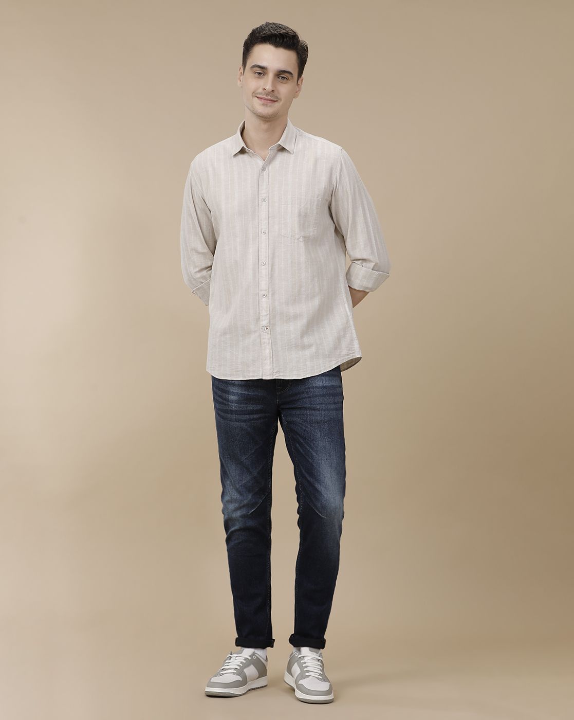 CAVALLO by Linen Club Men's Blended Linen Beige Striped Contemporary Fit Full Sleeve Casual Shirt