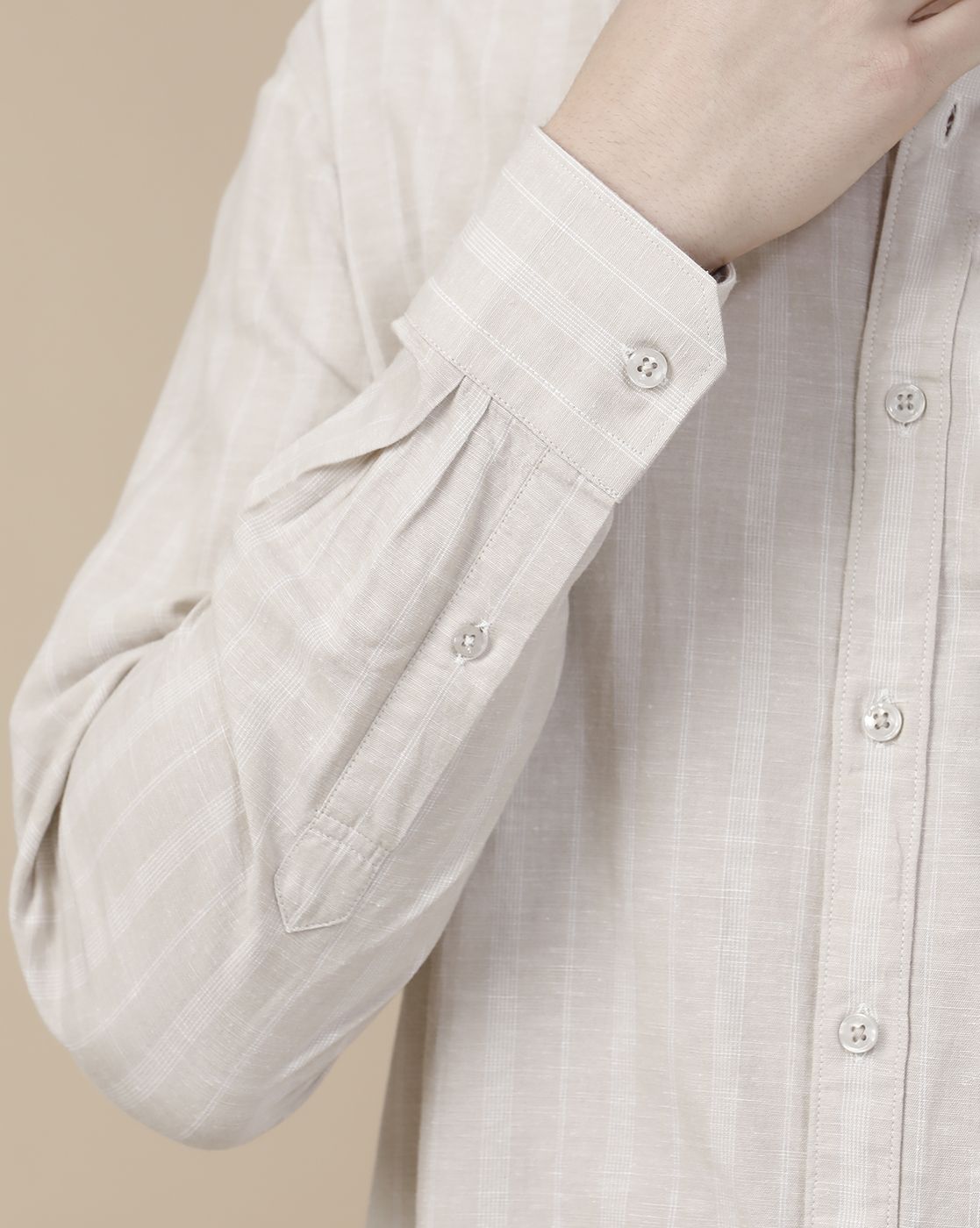 CAVALLO by Linen Club Men's Blended Linen Beige Striped Contemporary Fit Full Sleeve Casual Shirt