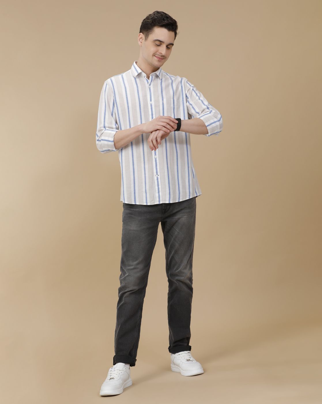 CAVALLO by Linen Club Men's Blended Linen Blue Striped Contemporary Fit Full Sleeve Casual Shirt