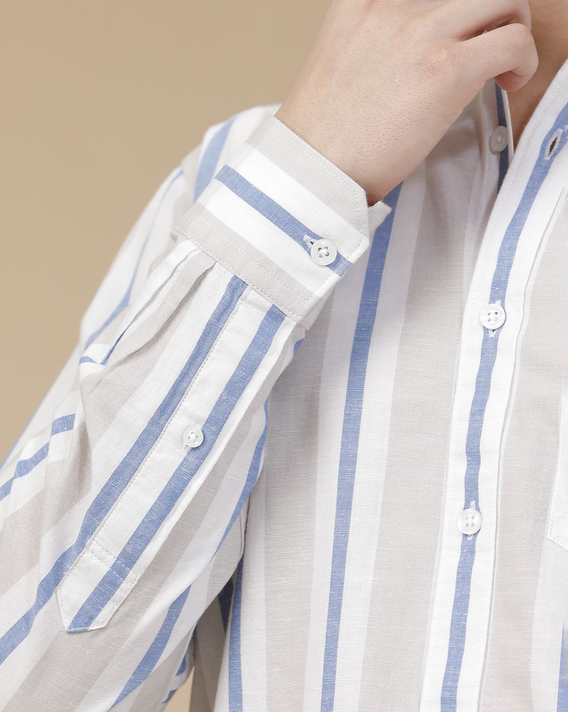 CAVALLO by Linen Club Men's Blended Linen Blue Striped Contemporary Fit Full Sleeve Casual Shirt