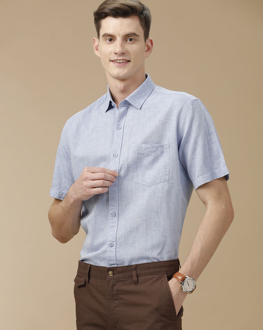 Men's Blended Linen Blue Solid Contemporary Fit Half Sleeve Casual Shirt