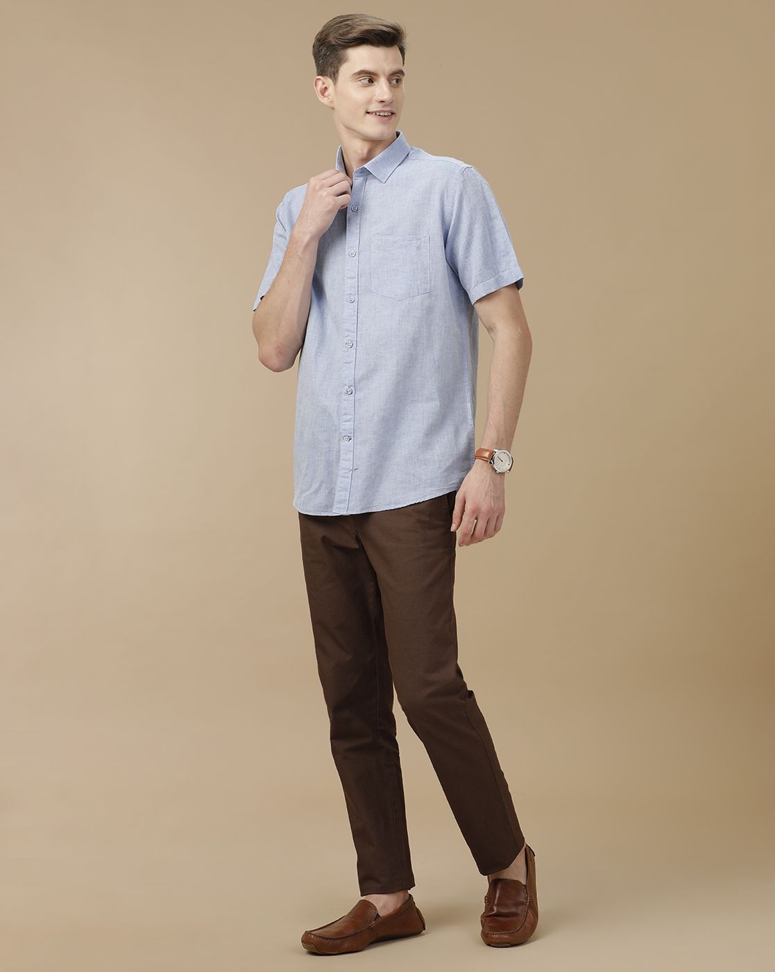 Men's Blended Linen Blue Solid Contemporary Fit Half Sleeve Casual Shirt