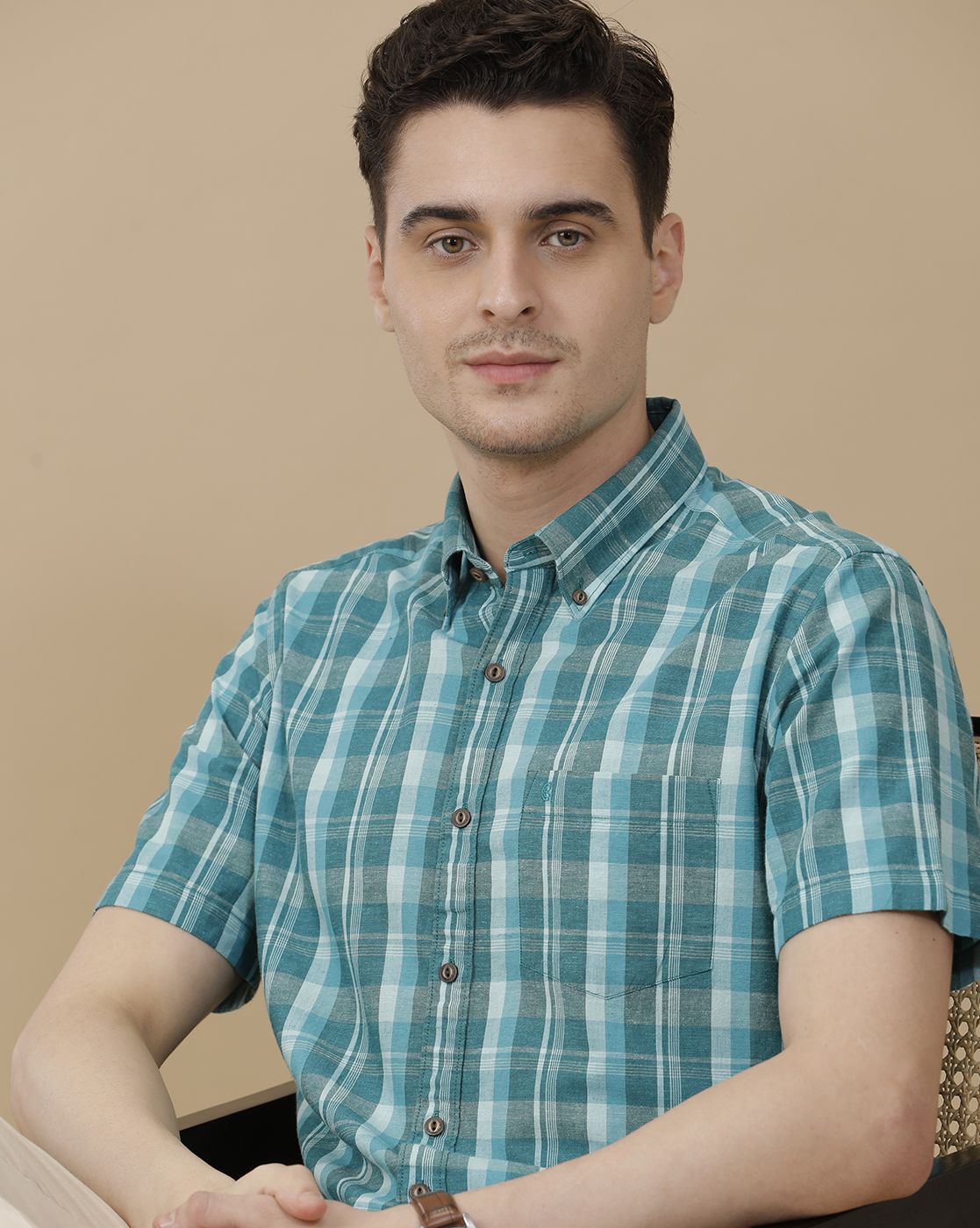 CAVALLO by Linen Club Men's Blended Linen Green Checked Contemporary Fit Half Sleeve Casual Shirt