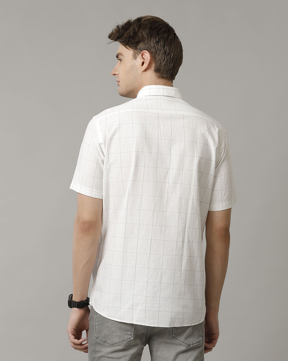 Men's Blended Linen White Checked Contemporary Fit Half Sleeve Casual Shirt