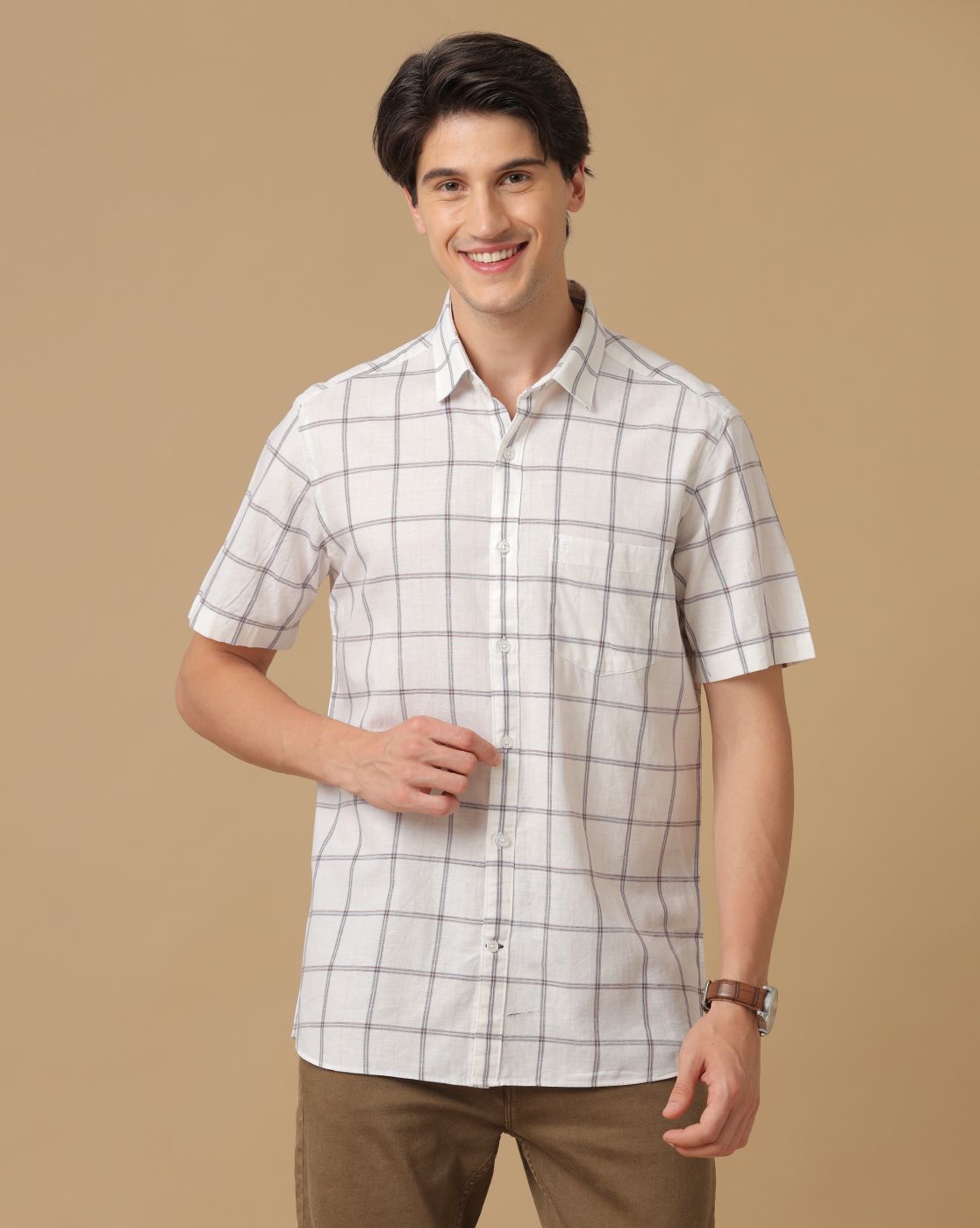 Men's Blended Linen White Checked Contemporary Fit Half Sleeve Casual Shirt