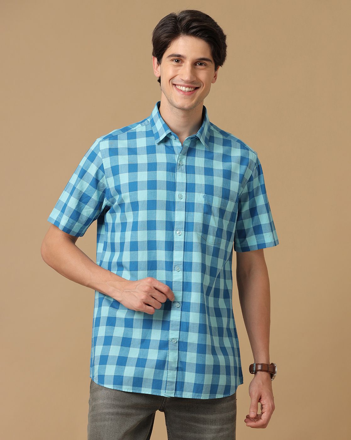 Men's Blended Linen Blue Checked Contemporary Fit Half Sleeve Casual Shirt