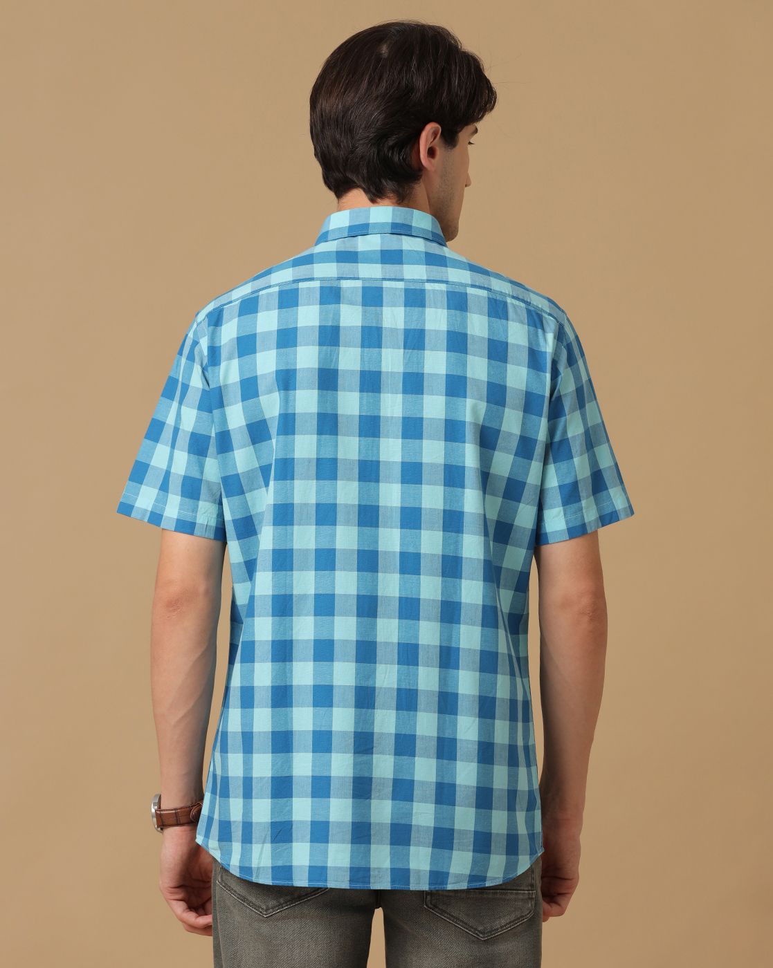 Men's Blended Linen Blue Checked Contemporary Fit Half Sleeve Casual Shirt