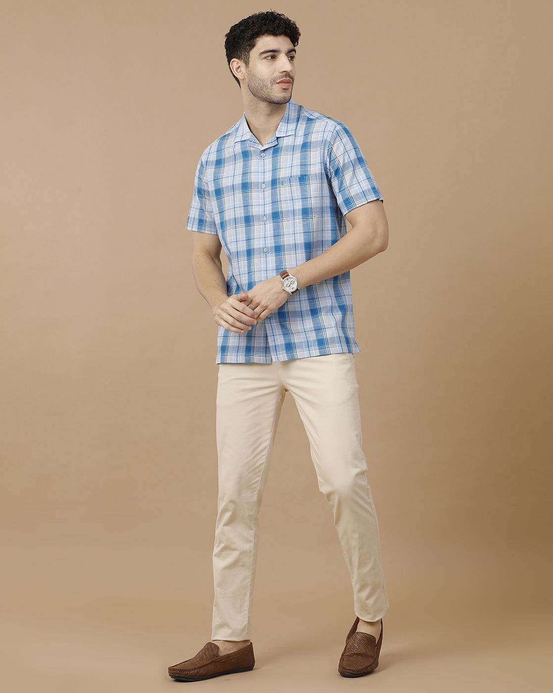 Men's Blended Linen Blue Checked Contemporary Fit Half Sleeve Casual Shirt