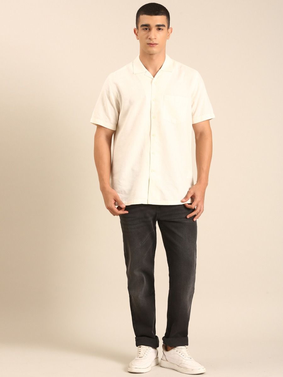CAVALLO by Linen Club Men's Blended Linen Off White Printed Contemporary Fit Half Sleeve Casual Shirt