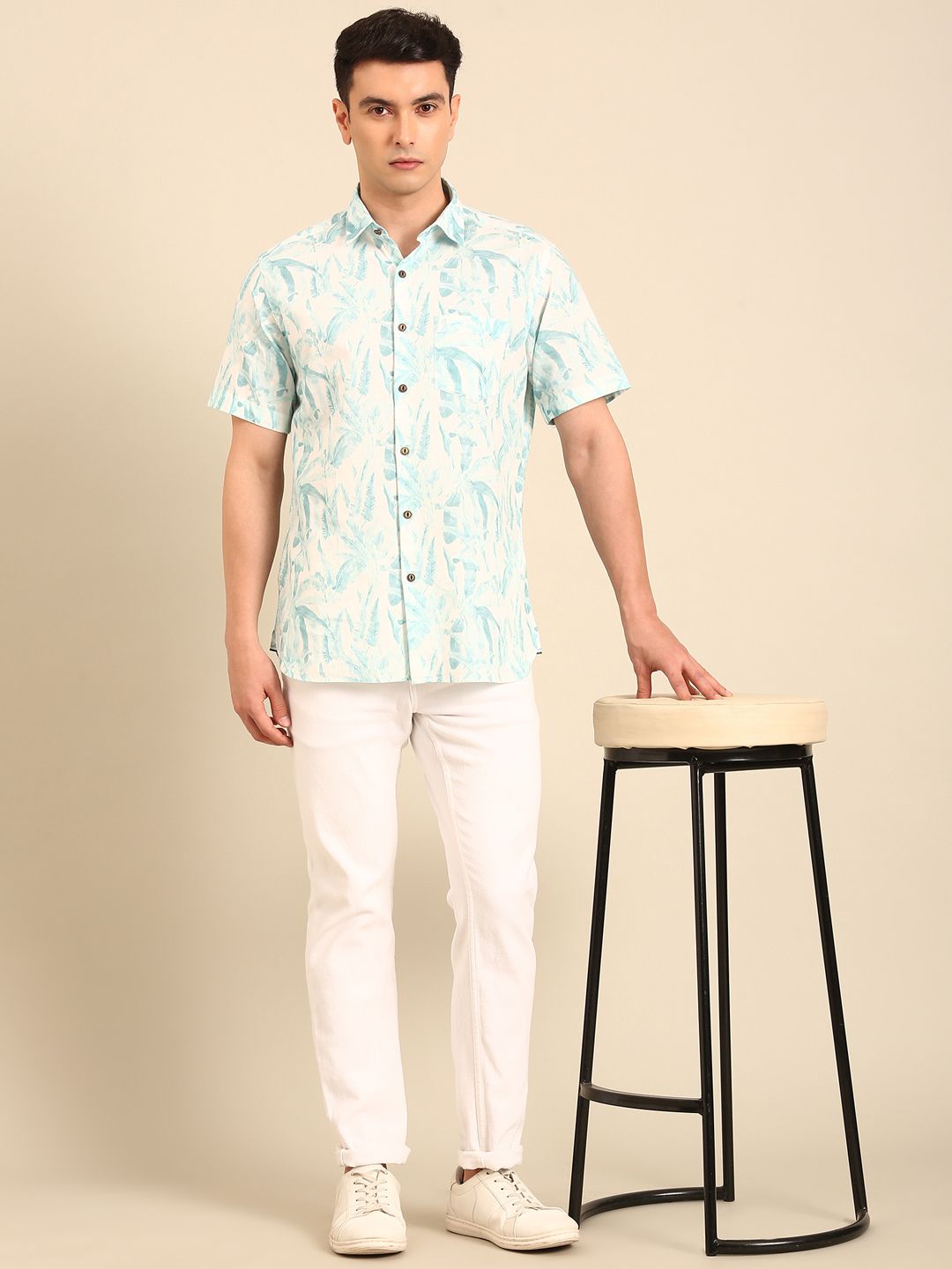 CAVALLO by Linen Club Men's Blended Linen Blue Printed Contemporary Fit Half Sleeve Casual Shirt