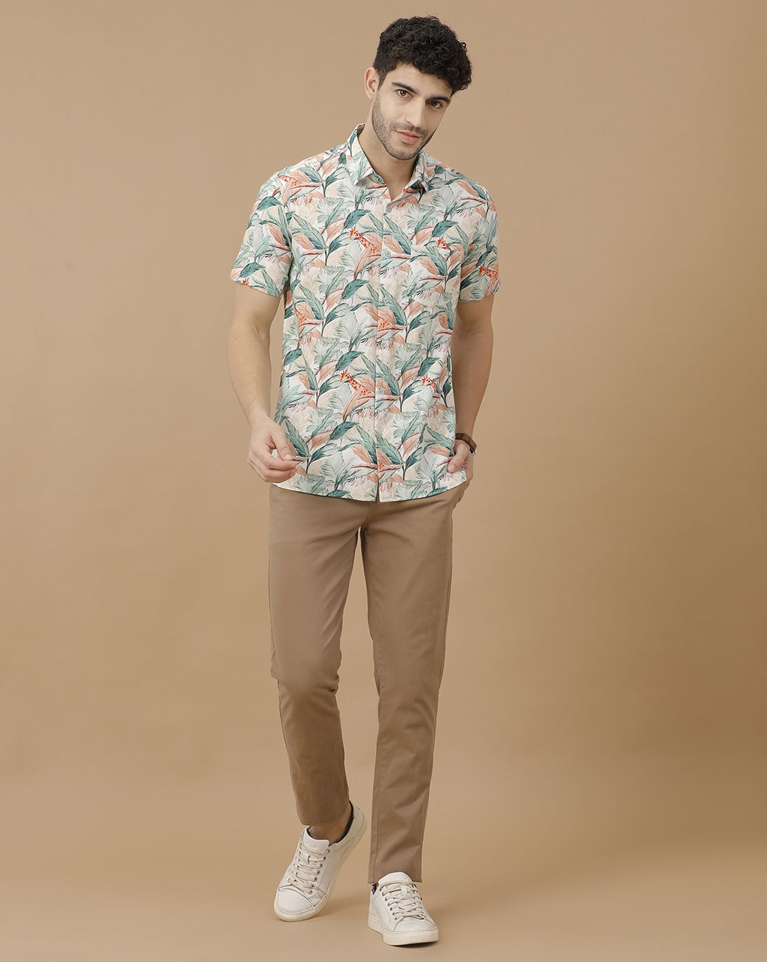 Men's Blended Linen Green Printed Contemporary Fit Half Sleeve Casual Shirt