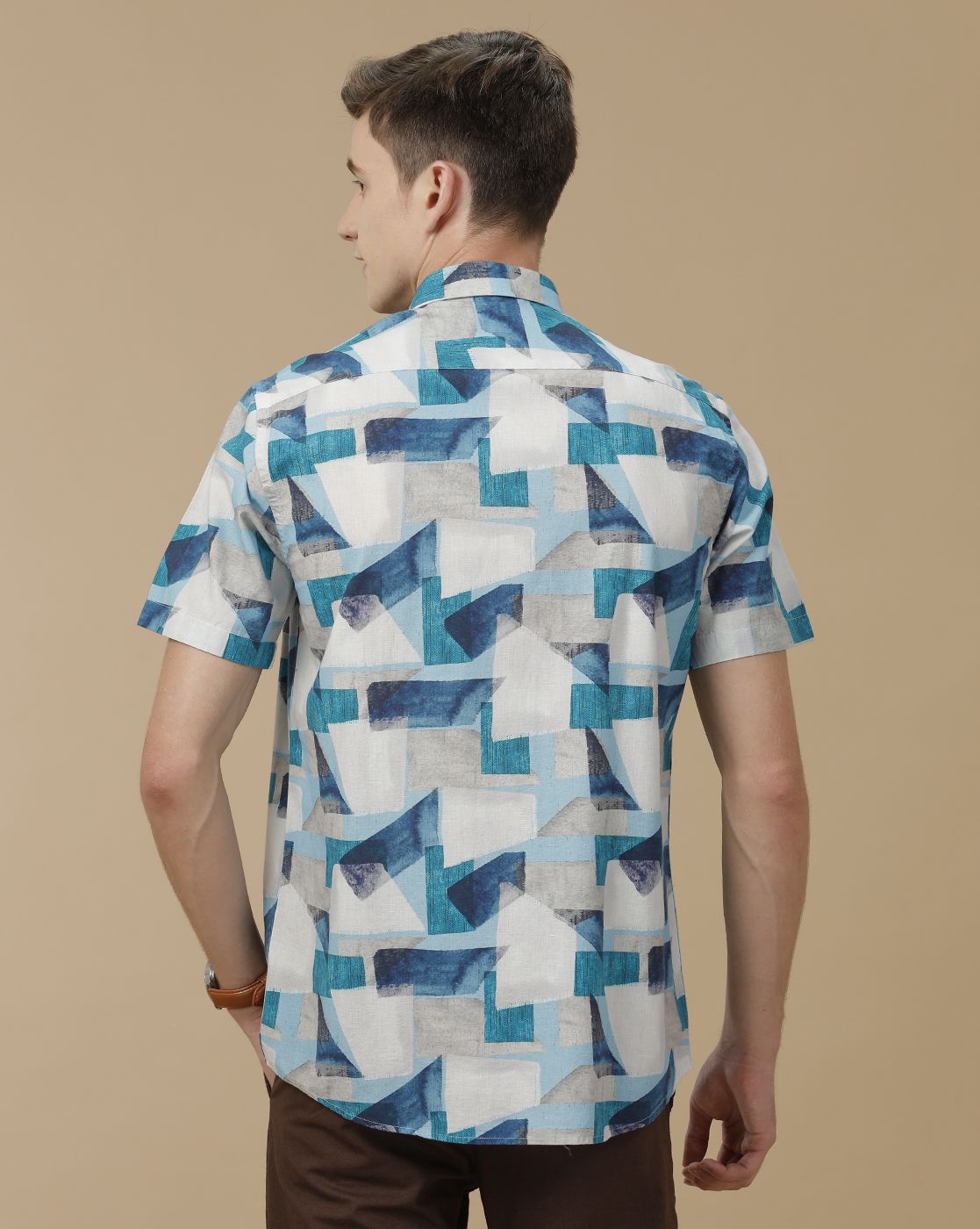 Men's Blended Linen Blue Printed Contemporary Fit Half Sleeve Casual Shirt