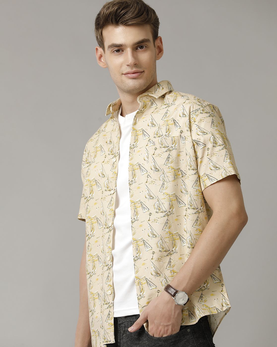 Men's Blended Linen Yellow Printed Contemporary Fit Half Sleeve Casual Shirt